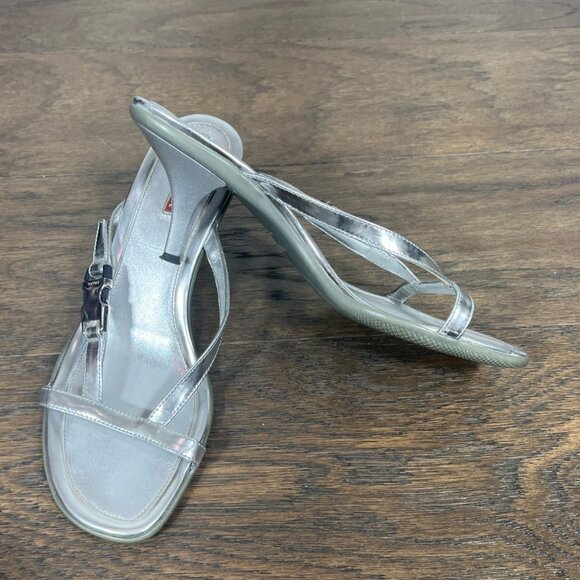 PRADA VINTAGE Y2K Silver Kitten Heel Strappy Buckle Accent Sz 37 US Sz 7 - Picture 2 of 11